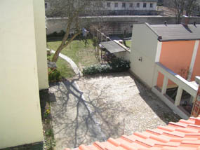 Ausblick vom Vorderhaus auf den Hinterhof