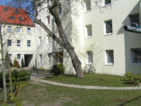 schöner Hinterhof der Cottbuser Straße 80