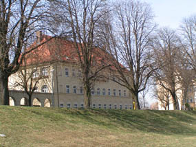 sch&ouml;nes altes Haus an der Promenade